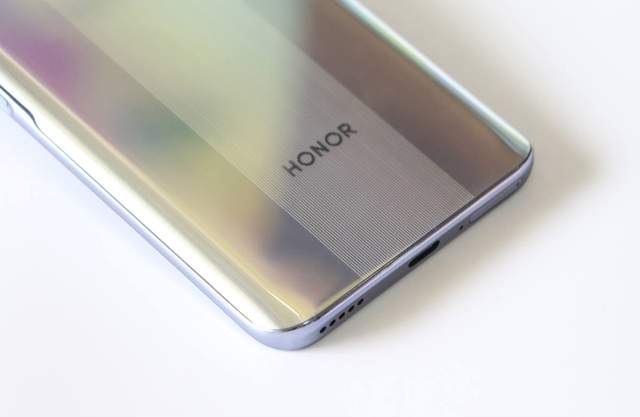 荣耀X20深度评测！又一个爆款？120Hz全视屏、直屏、66W快充