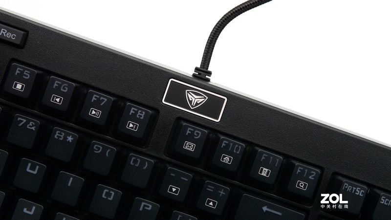 防水换轴啥都有 超频三GI801黑曼巴游戏机械键盘体验