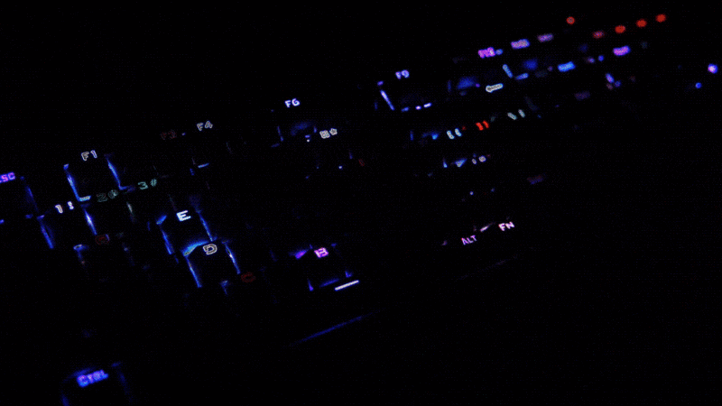 防水换轴啥都有 超频三GI801黑曼巴游戏机械键盘体验