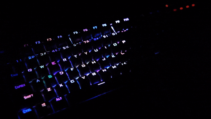 防水换轴啥都有 超频三GI801黑曼巴游戏机械键盘体验