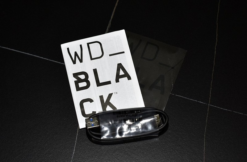 西部数据WD_BLACK P10 移动仓库HDD 4T大容量 非易失性游戏硬盘 开箱体验