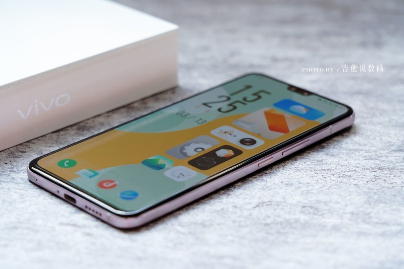 vivo S9体验小评：颜值与自拍是主打，其他方面也不错