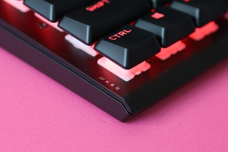 MV新轴体新体验：海盗船K60 PRO樱桃VIOLA机械键盘开箱