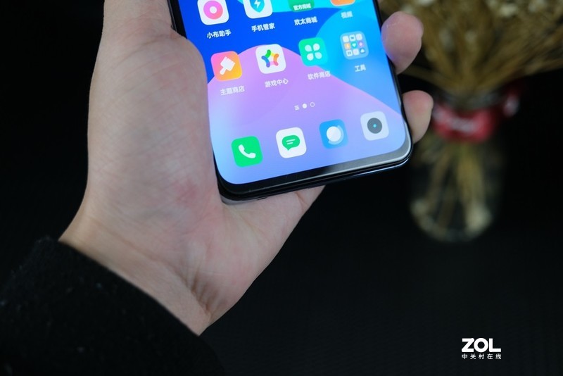 realme GT评测分享：独当一面的性能，但设计略有遗憾