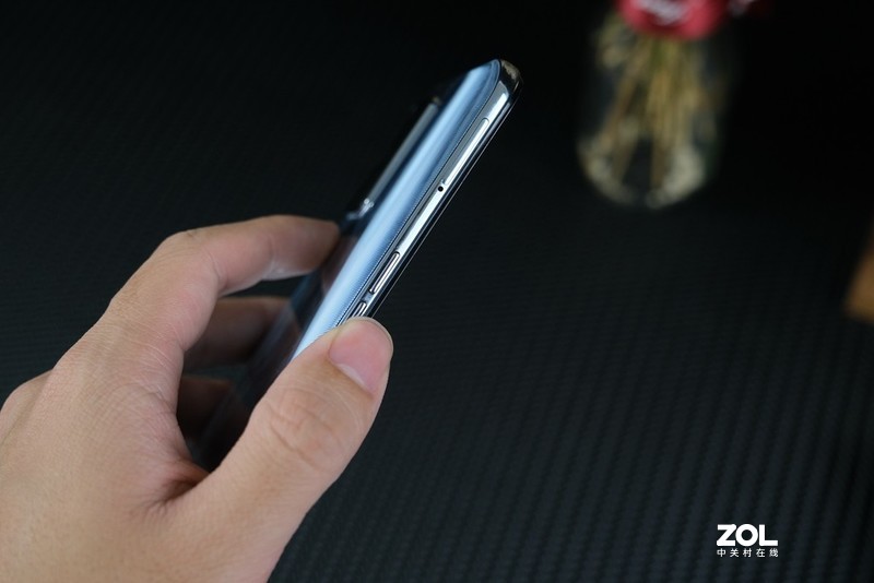 realme GT评测分享：独当一面的性能，但设计略有遗憾