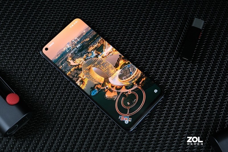 realme GT评测分享：独当一面的性能，但设计略有遗憾