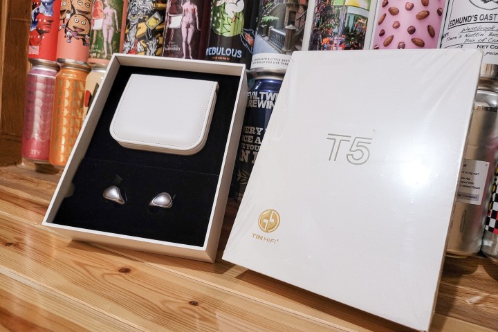 适合学生，推荐初烧！天天动听TIN HiFi T5 DOC碳分子振膜动圈耳机