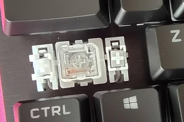 MV新轴体新体验：海盗船K60 PRO樱桃VIOLA机械键盘开箱