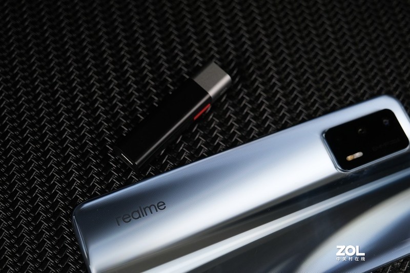 realme GT评测分享：独当一面的性能，但设计略有遗憾
