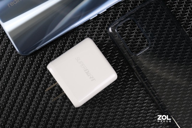 realme GT评测分享：独当一面的性能，但设计略有遗憾