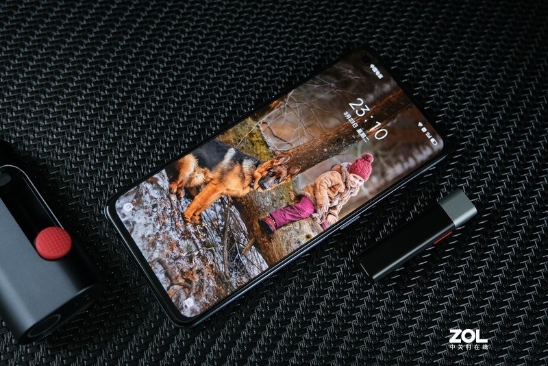 realme GT评测分享：独当一面的性能，但设计略有遗憾