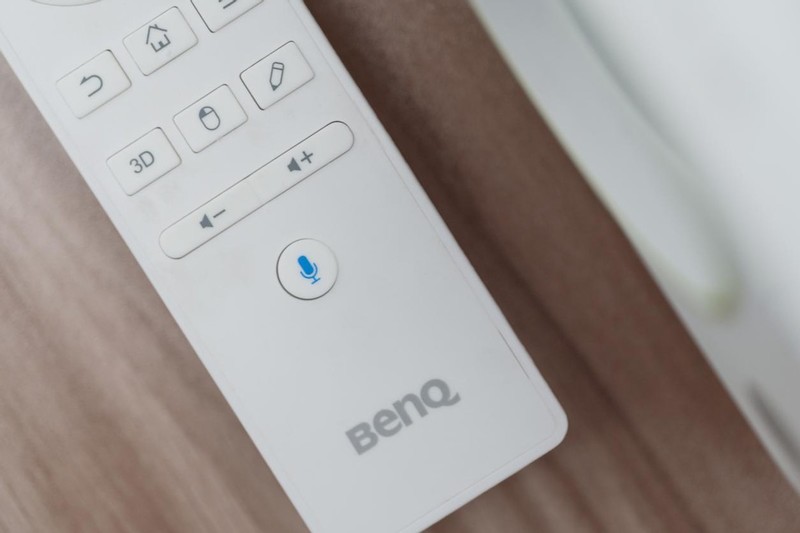 摄影师用什么投影仪拍高逼格大片？优先选明基E592智能高清投影仪