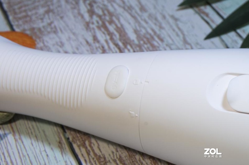 颜值与实力并存--OcareLink/欧卡尔琳 P40 小蛮腰冲牙器