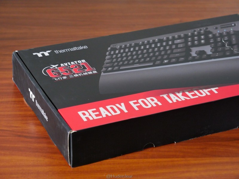 为我办公室添置的无线键盘：Tt G521三模机械键盘开箱