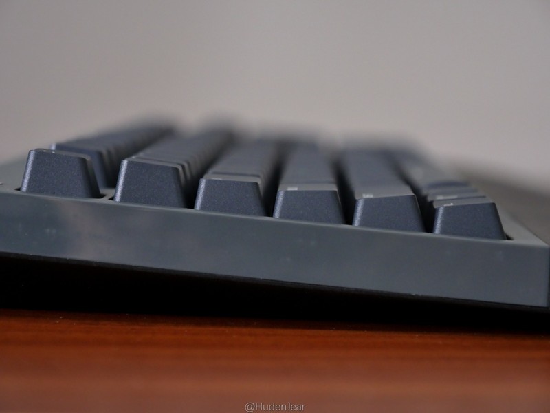 为我办公室添置的无线键盘：Tt G521三模机械键盘开箱