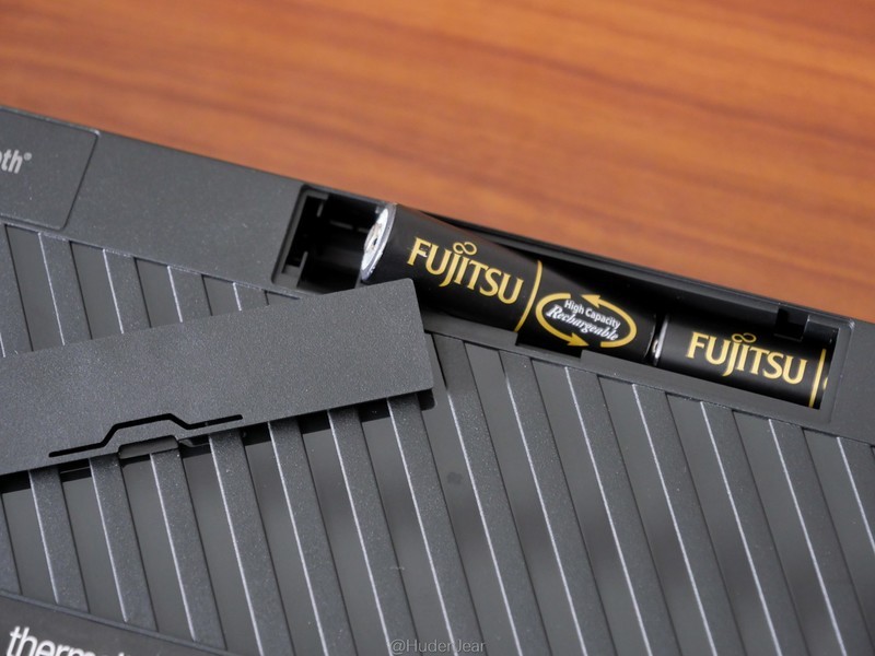 为我办公室添置的无线键盘：Tt G521三模机械键盘开箱