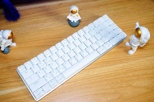 全新设计的佳达隆矮轴咋样？小呆虫N68机械键盘体验后真香