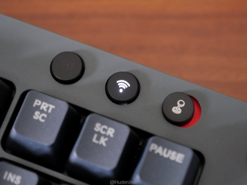 为我办公室添置的无线键盘：Tt G521三模机械键盘开箱