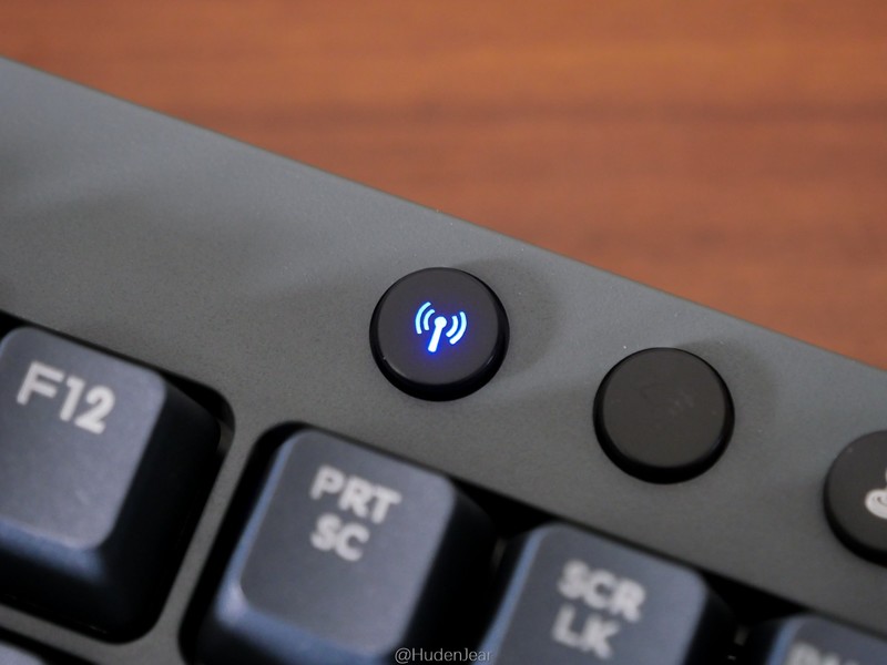 为我办公室添置的无线键盘：Tt G521三模机械键盘开箱