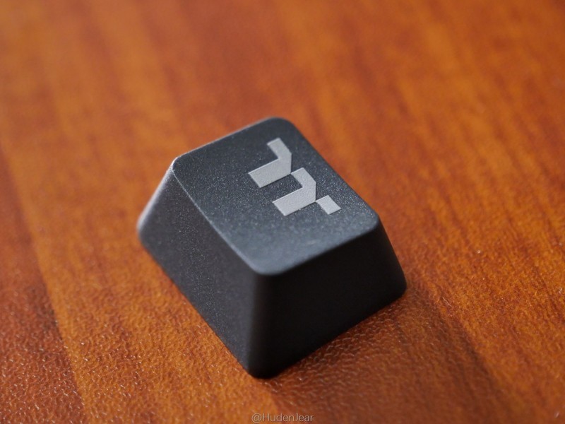 为我办公室添置的无线键盘：Tt G521三模机械键盘开箱