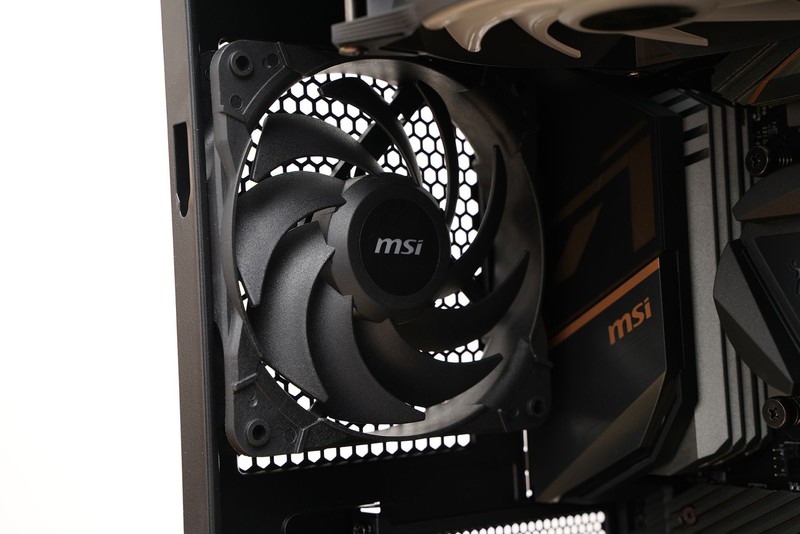 什么CPU才能喂饱高端空气？用 微星MAG Infinite RS无烬实测一下