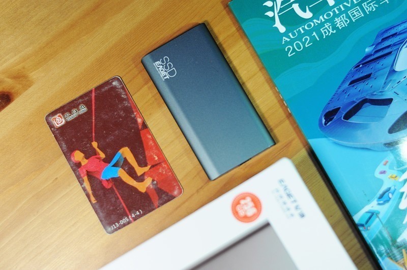 忆捷m1移动固态硬盘体验，享受数据快传的乐趣