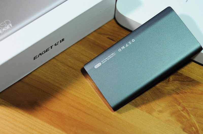 忆捷m1移动固态硬盘体验，享受数据快传的乐趣