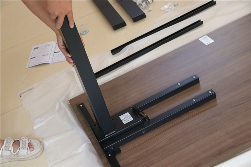 高低可调，站立坐卧都可以，网易新品升降桌体验