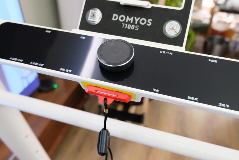 健身卡办了一年都没廋，要不亲自去一趟？算了还是在家跑步吧