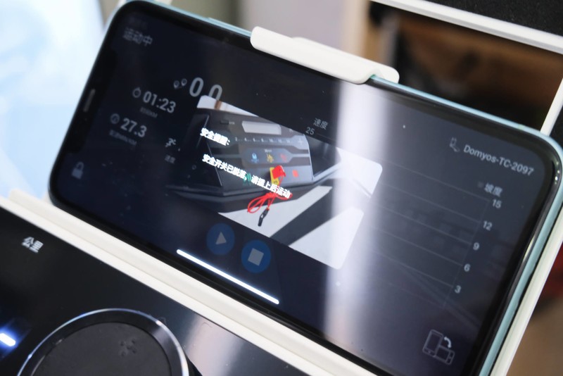 健身卡办了一年都没廋，要不亲自去一趟？算了还是在家跑步吧