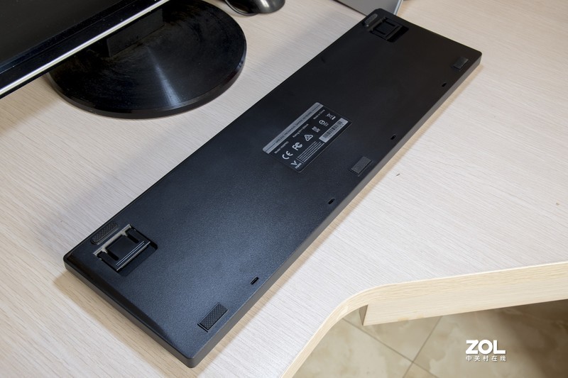 自主机械轴入门键盘新选择--雷柏V500Pro游戏机械键盘