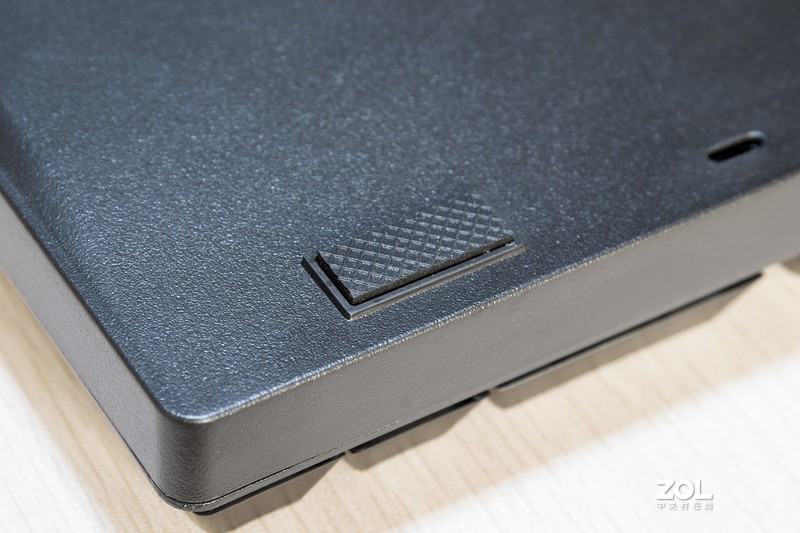 自主机械轴入门键盘新选择--雷柏V500Pro游戏机械键盘