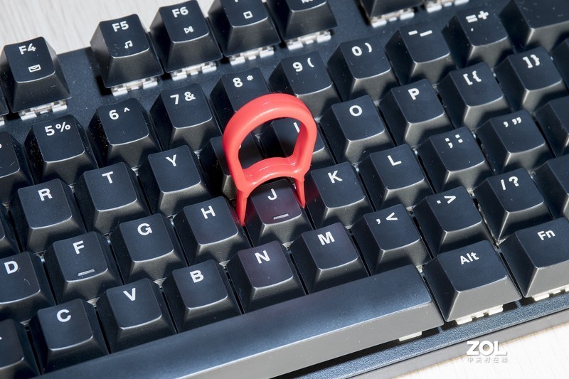 自主机械轴入门键盘新选择--雷柏V500Pro游戏机械键盘