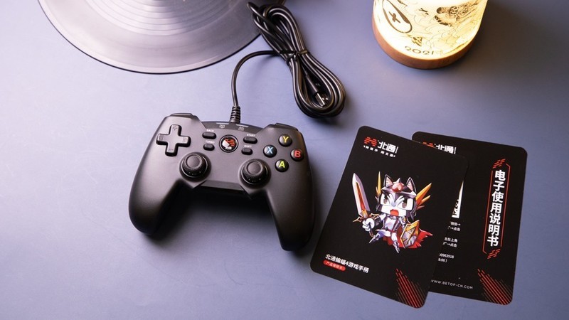 闭着眼睛买也不后悔，北通蝙蝠4游戏手柄体验