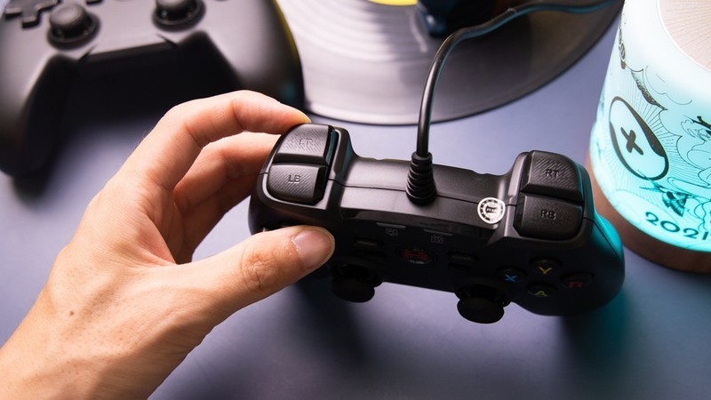 闭着眼睛买也不后悔，北通蝙蝠4游戏手柄体验