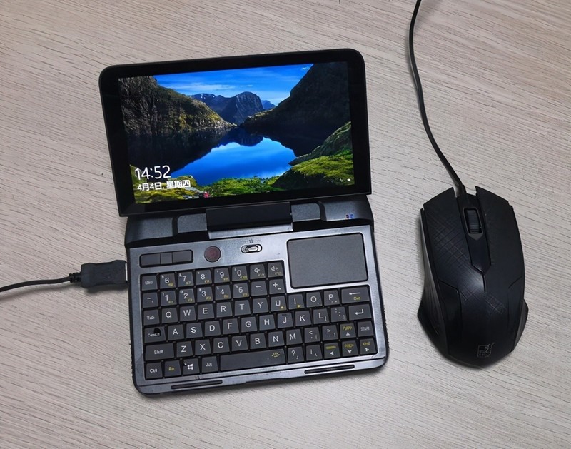 小而精的随身迷你本，GPD MicroPC助力解决网络难题