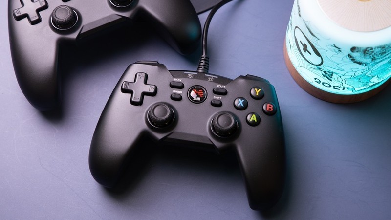 闭着眼睛买也不后悔，北通蝙蝠4游戏手柄体验