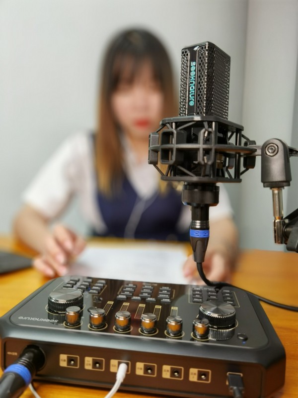 买回来只会用默认setting？专业直播声卡套装轻松玩出花