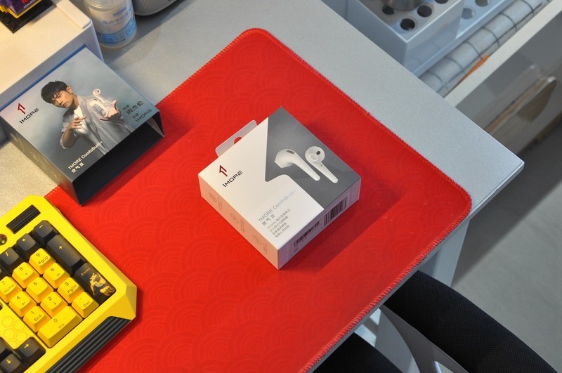 透气半入耳，佩戴轻盈舒适，周杰伦定制款万魔空气豆评测