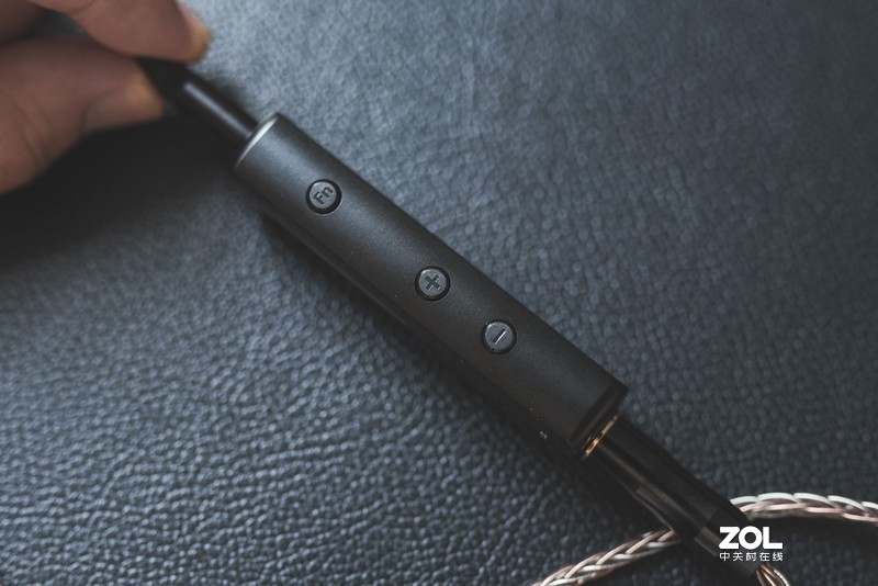 小尾巴终究进化成了小薯条！便携解码中的陌生脸——乐图PAW S1