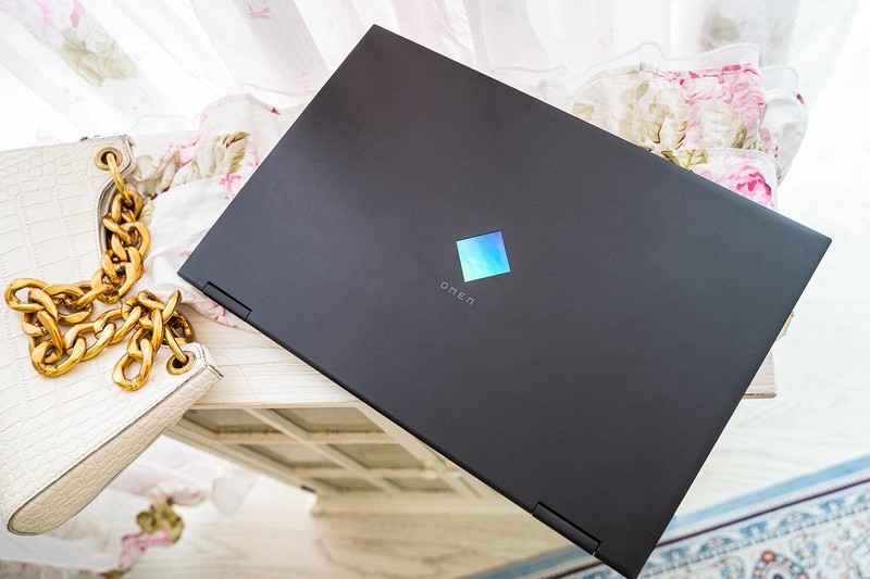 高颜值玩游戏如德芙般顺滑——暗影精灵6在此