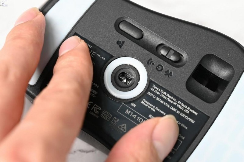 操作更顺滑的电竞鼠标，拥有100小时续航，KONE Pro Air上手