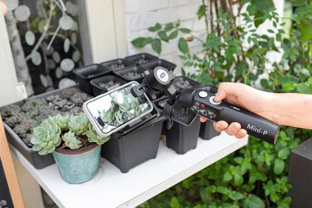 魔爪Min-P手机微单稳定器，小巧灵活功能多，拍最酷的大片