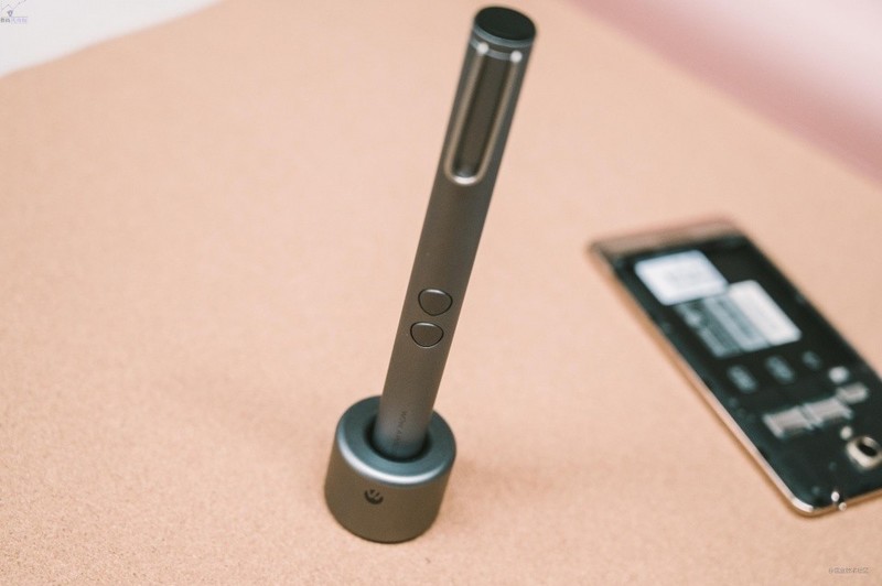 小件拆装好帮手，WOWSTICK锂电螺丝刀套装体验