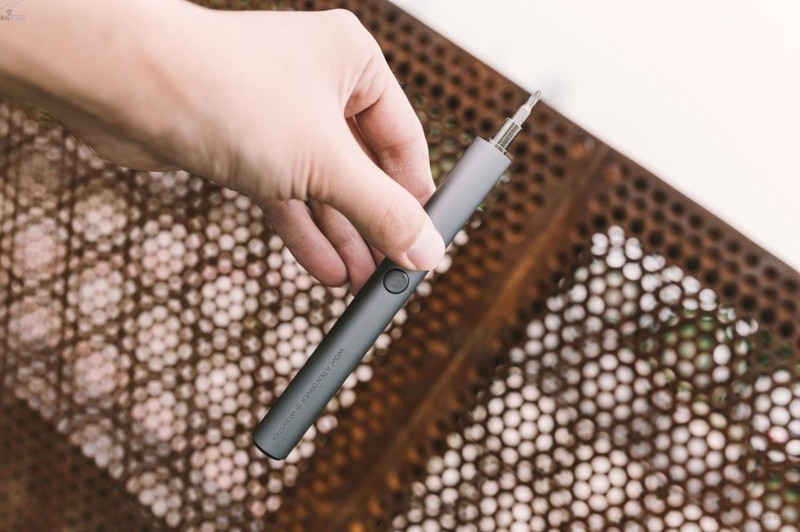 小件拆装好帮手，WOWSTICK锂电螺丝刀套装体验