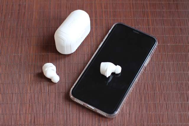 圈铁一体代表作：NANK南卡T2真无线蓝牙耳机上手