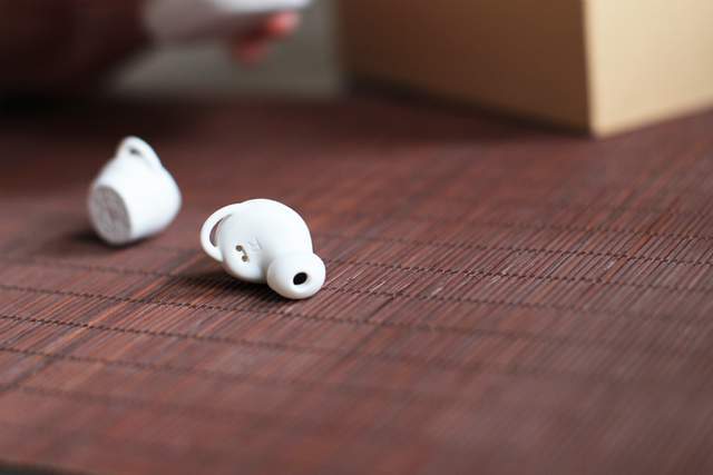 圈铁一体代表作：NANK南卡T2真无线蓝牙耳机上手