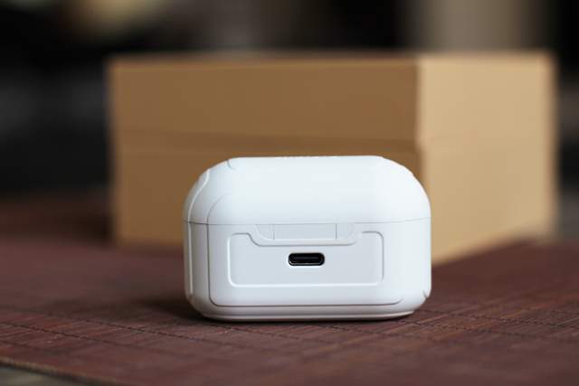 圈铁一体代表作：NANK南卡T2真无线蓝牙耳机上手