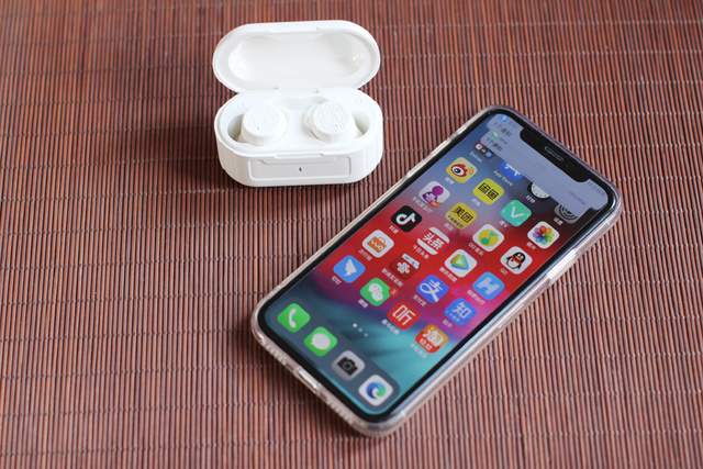 圈铁一体代表作：NANK南卡T2真无线蓝牙耳机上手