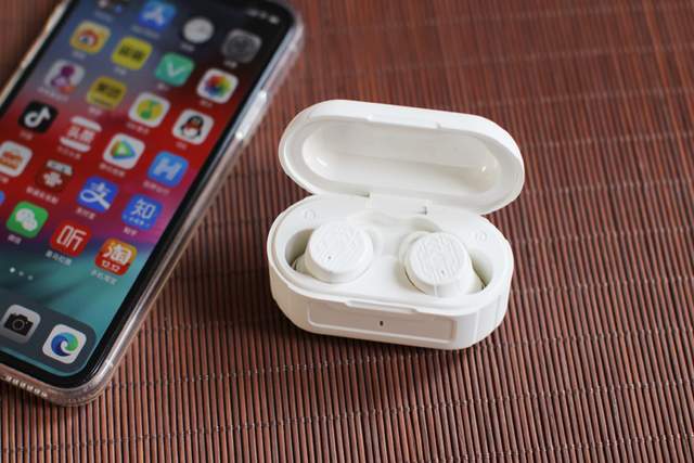 圈铁一体代表作：NANK南卡T2真无线蓝牙耳机上手